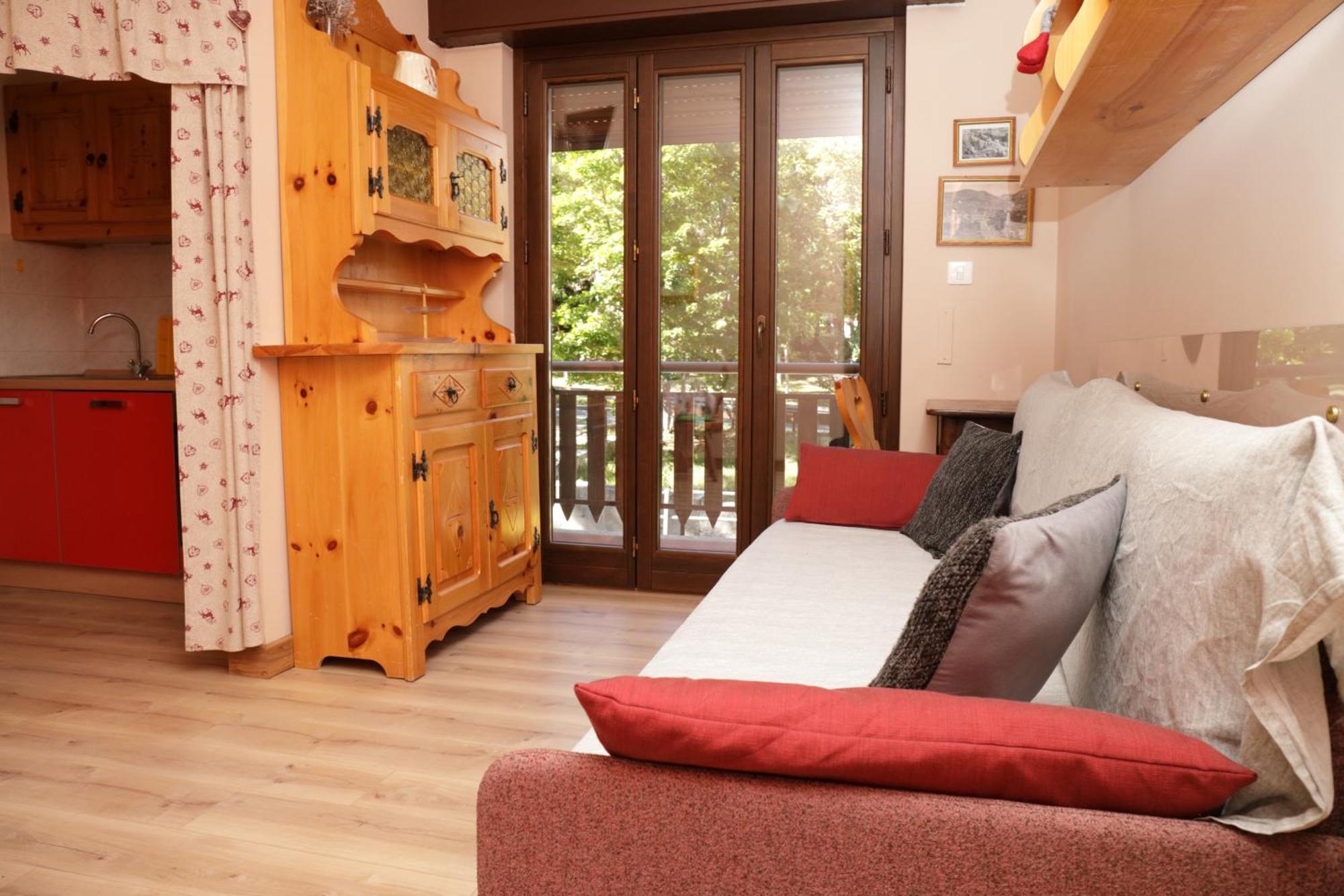 Casa Vacanze Limone ลีโมเน เปียมอนเต ภายนอก รูปภาพ